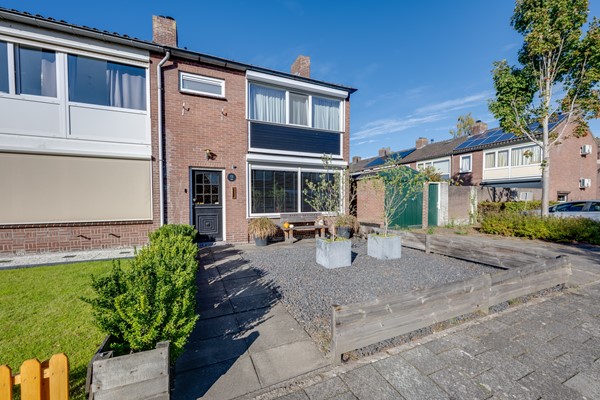 4_FUNDA_STRIJENSTRAAT 13_RIJEN.jpg